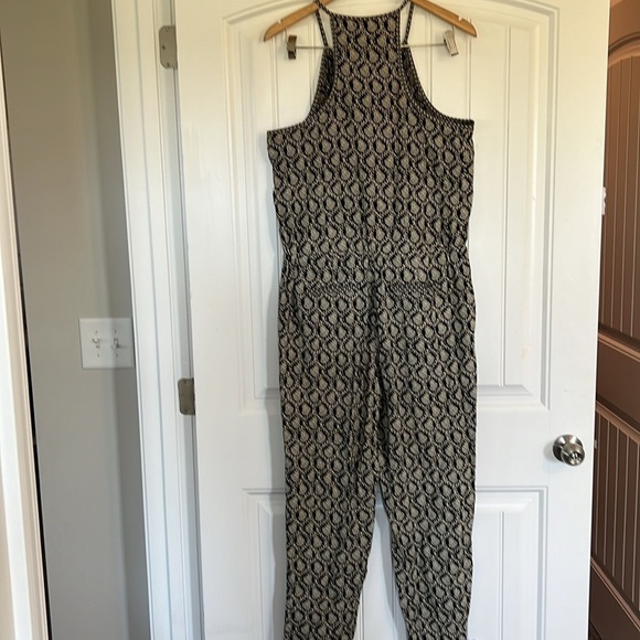 Lou & Grey Jumpsuit Size Medium - Picture 8 of 10